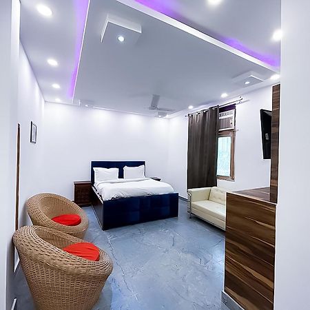 Hotel Js Garden - Near Jaypee Hospital Νόιντα Εξωτερικό φωτογραφία