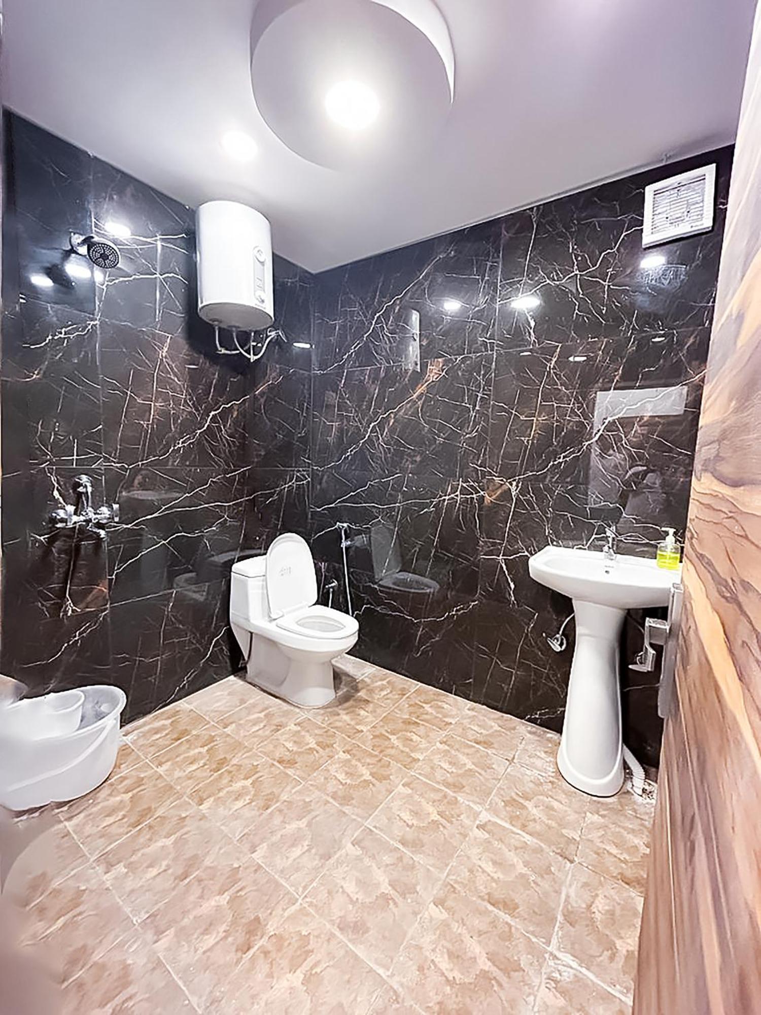 Hotel Js Garden - Near Jaypee Hospital Νόιντα Εξωτερικό φωτογραφία
