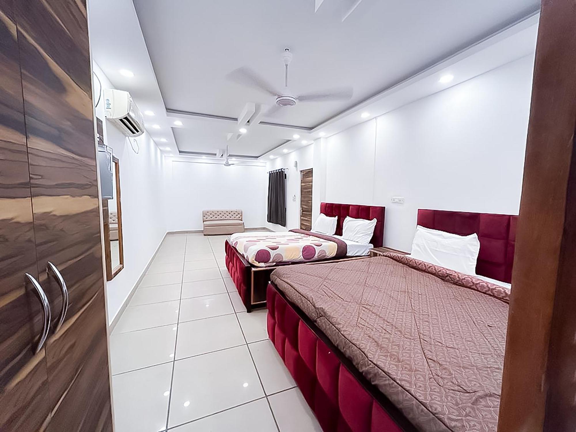 Hotel Js Garden - Near Jaypee Hospital Νόιντα Εξωτερικό φωτογραφία